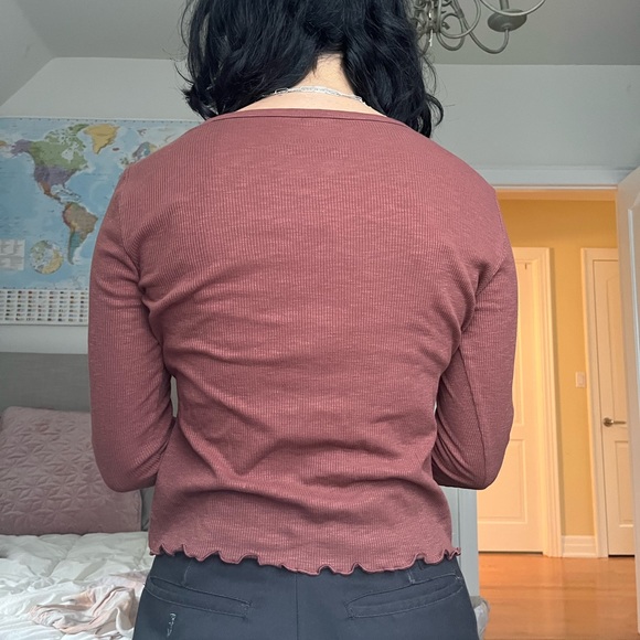XS Old Navy Scoop-Necked Maroon Long Sleeve - Picture 2 of 6
